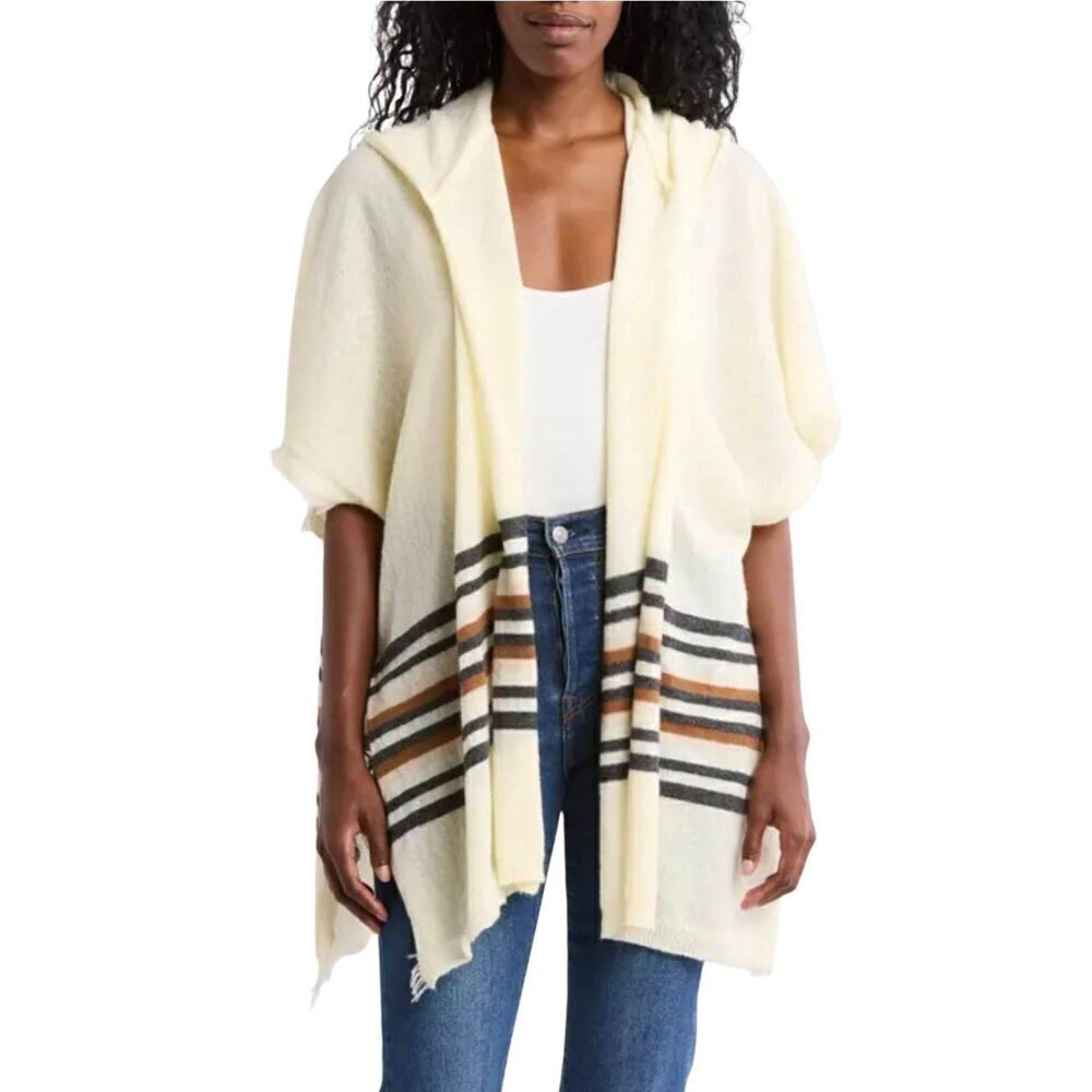 Melrose & Market Women's Cream Poly Knit w Gray & Brown Stripe Accents Open Fron